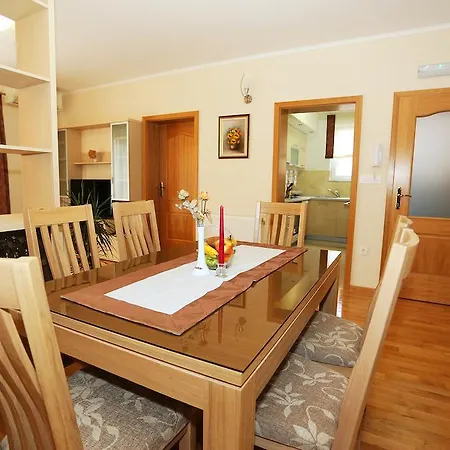 Ivana - Iva Apartamento